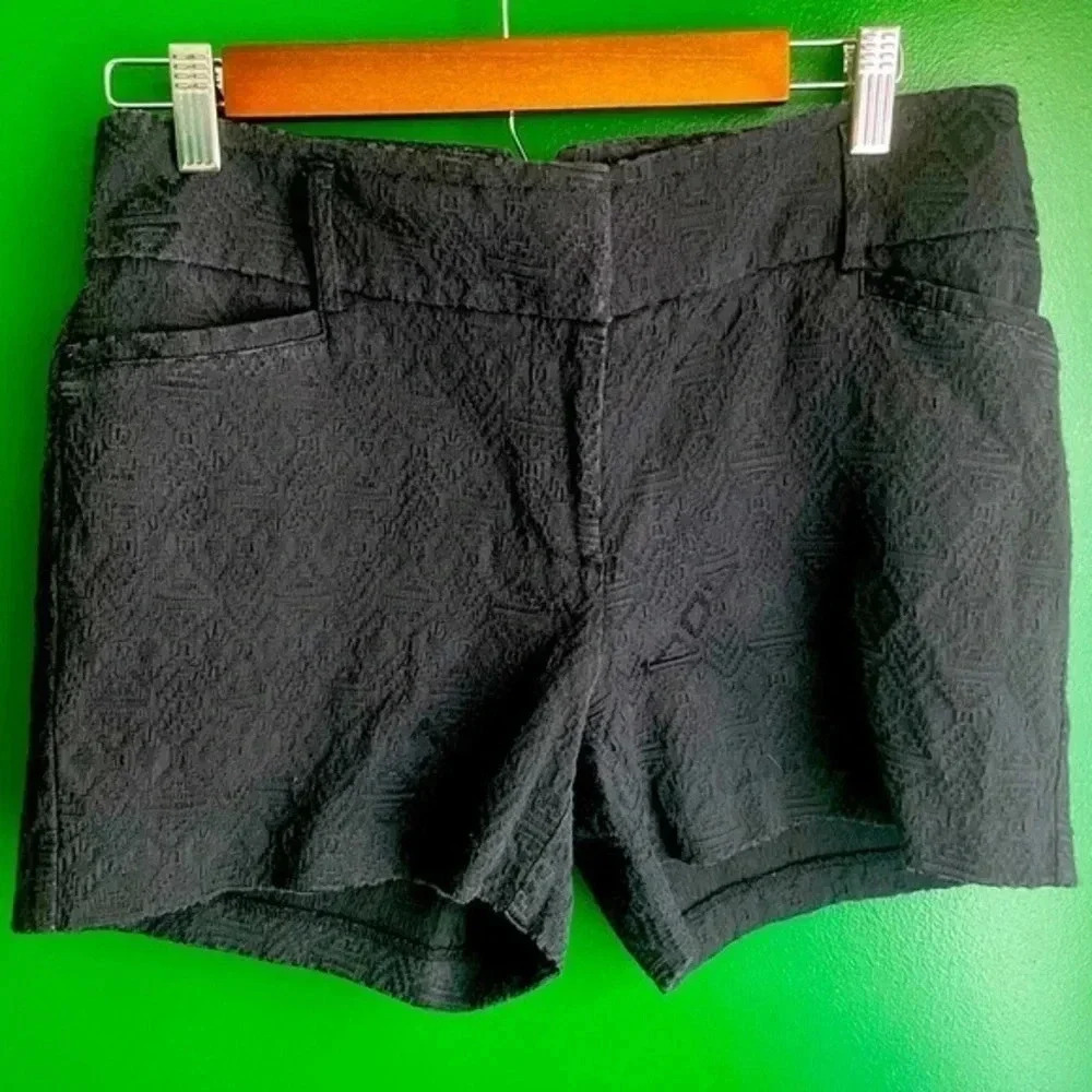 Soho Apparel Black‎ Tribal Shorts Size 8 Boho Cute! EUC